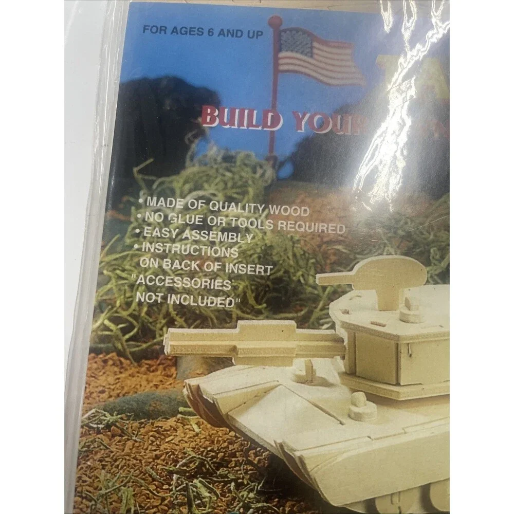 TANK Woodcraft Construction Kit 3-D Puzzle Sealed‎